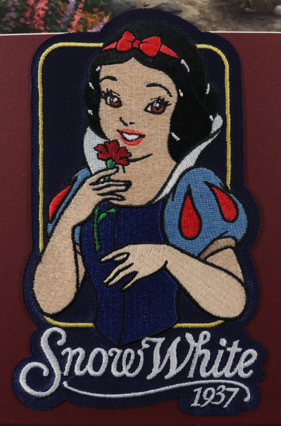 Thomas Kinkade "Snow White" 16x20 Custom Framed Print Display with Official Movie Cloth Patch (See Description) at PristineAuction.com Thomas Kinkade "Snow White" 16x20 Custom Framed Print Display with Official Movie Cloth Patch (See Description) at PristineAuction.com