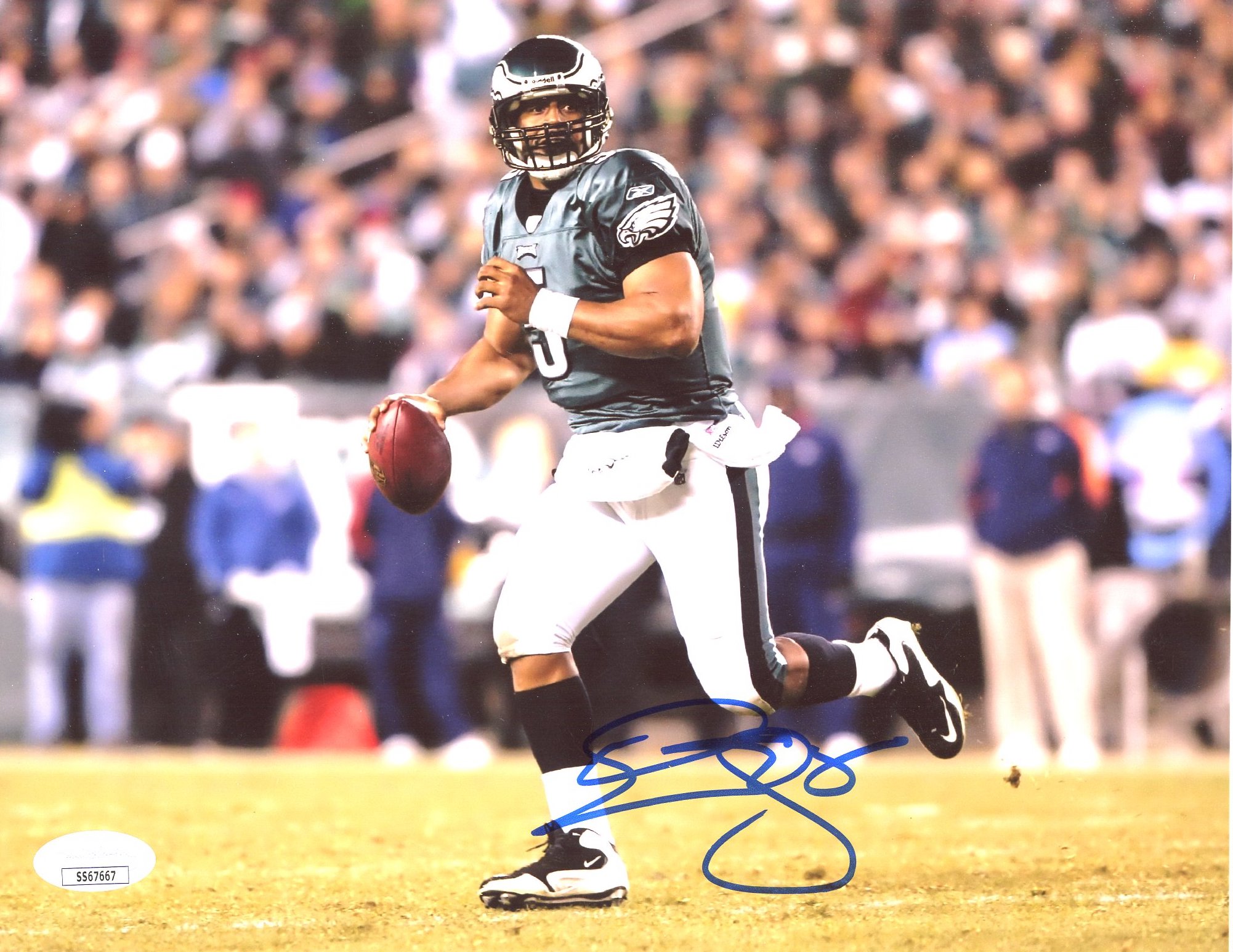 Donovan McNabb Signed Eagles 8x10 Photo (JSA) at PristineAuction.com Donovan McNabb Signed Eagles 8x10 Photo (JSA) at PristineAuction.com