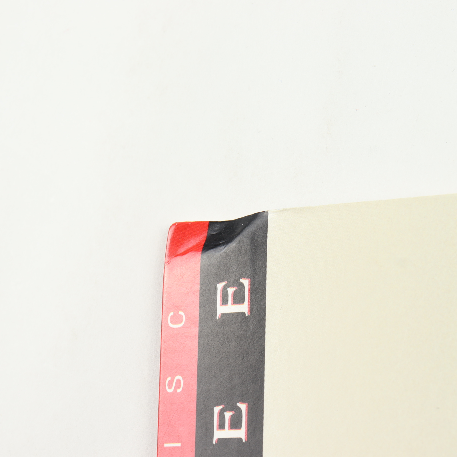 James O'Barr Signed "The Crow" Laserdisc (JSA COA) at PristineAuction.com James O'Barr Signed "The Crow" Laserdisc (JSA COA) at PristineAuction.com