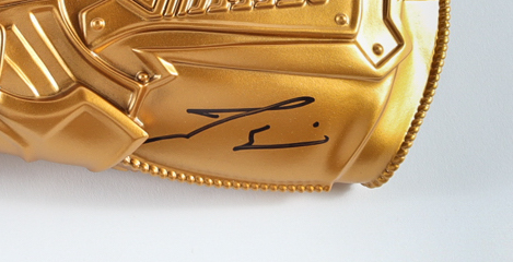 Josh Brolin Signed Full-Size Marvel "Avengers: Infinity War" Infinity Gauntlet (Beckett Hologram) at PristineAuction.com Josh Brolin Signed Full-Size Marvel "Avengers: Infinity War" Infinity Gauntlet (Beckett Hologram) at PristineAuction.com