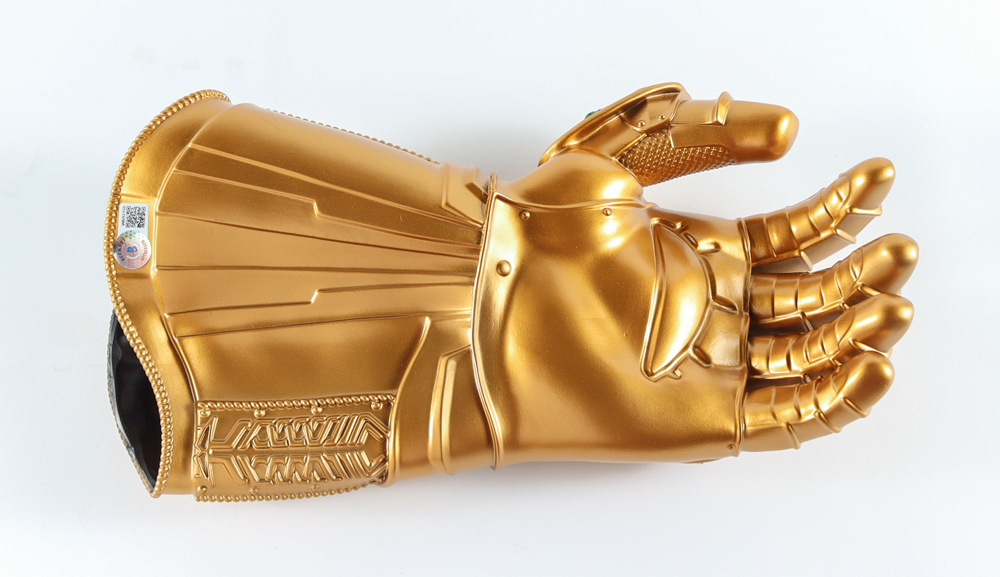 Josh Brolin Signed Full-Size Marvel "Avengers: Infinity War" Infinity Gauntlet (Beckett Hologram) at PristineAuction.com Josh Brolin Signed Full-Size Marvel "Avengers: Infinity War" Infinity Gauntlet (Beckett Hologram) at PristineAuction.com