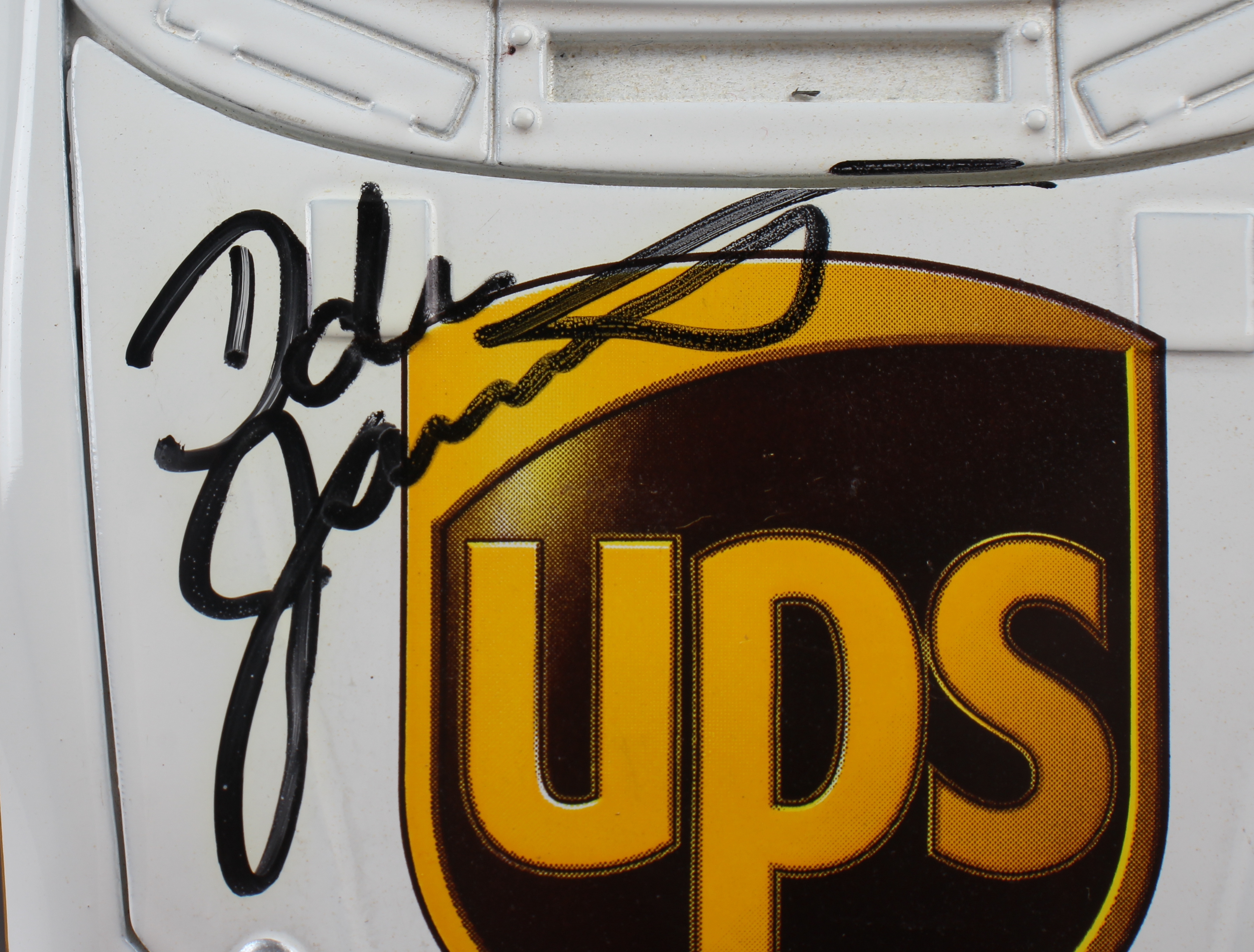 Dale Jarrett Signed LE 2005 NASCAR #88 UPS Ford Taurus - 1:24 Diecast Car (JSA COA) at PristineAuction.com Dale Jarrett Signed LE 2005 NASCAR #88 UPS Ford Taurus - 1:24 Diecast Car (JSA COA) at PristineAuction.com