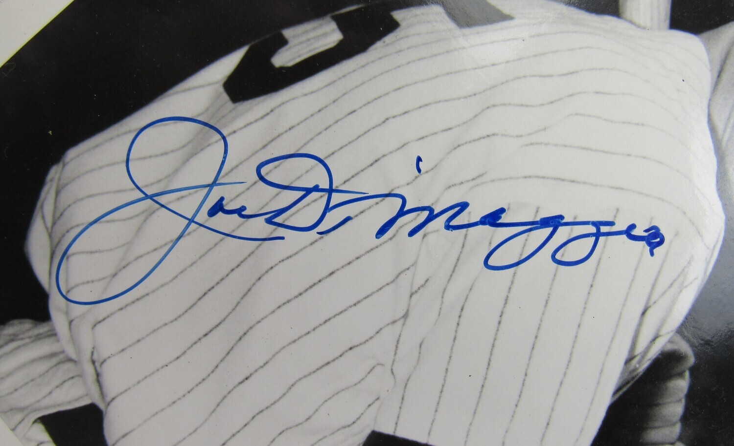 Joe DiMaggio & Mickey Mantle Signed Yankees 8x10 Photo (JSA LOA) at PristineAuction.com Joe DiMaggio & Mickey Mantle Signed Yankees 8x10 Photo (JSA LOA) at PristineAuction.com