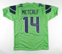 DK Metcalf Signed Jersey (Beckett) at PristineAuction.com