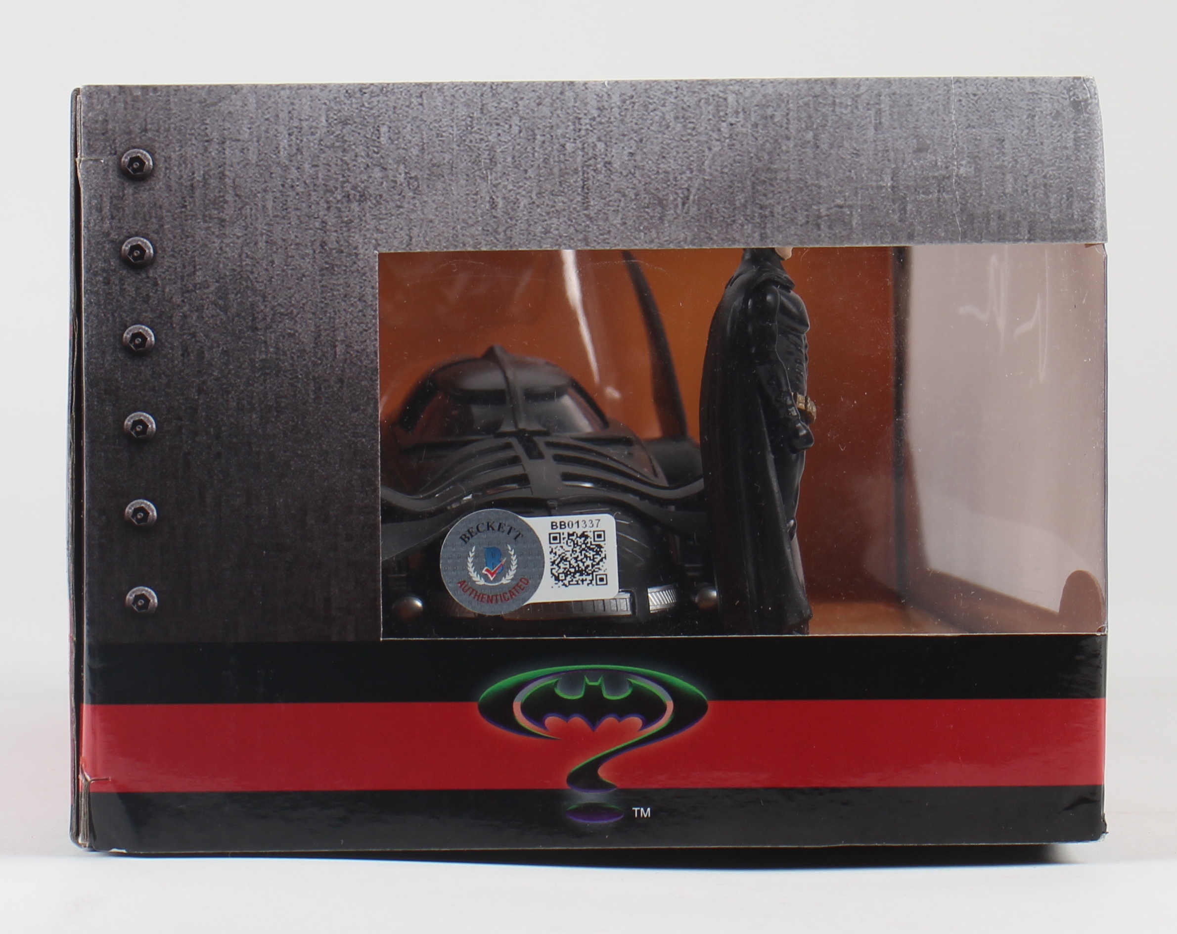 Val Kilmer Signed "Batman Forever" Batmobile & Batman Die Cast Figure (Beckett Hologram) at PristineAuction.com Val Kilmer Signed "Batman Forever" Batmobile & Batman Die Cast Figure (Beckett Hologram) at PristineAuction.com