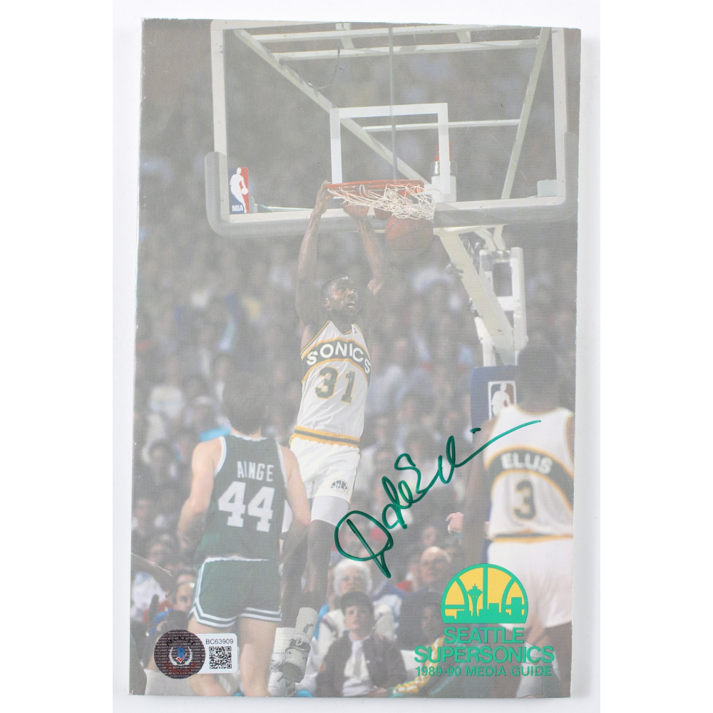 Dale Ellis Signed 1989-90 "Seattle Supersonics Media Guide" (Beckett COA) at PristineAuction.com