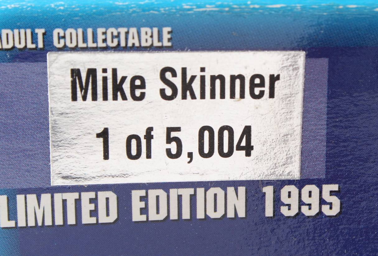 Mike Skinner LE #3 Goodwrench Service 1995 Chevrolet 1:24 Scale Die Cast Truck at PristineAuction.com Mike Skinner LE #3 Goodwrench Service 1995 Chevrolet 1:24 Scale Die Cast Truck at PristineAuction.com