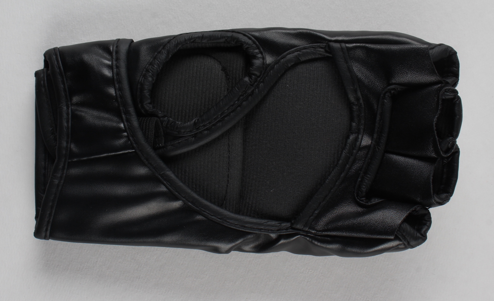 Cynthia Calvillo Signed UFC Glove (PSA Hologram) at PristineAuction.com Cynthia Calvillo Signed UFC Glove (PSA Hologram) at PristineAuction.com