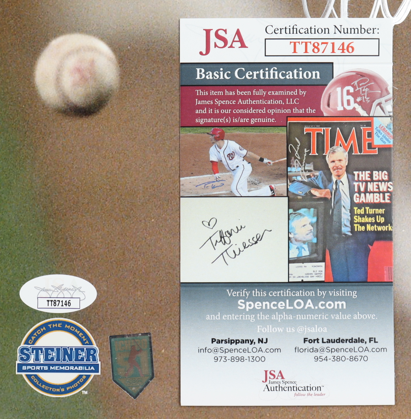 Ichiro Suzuki Signed Mariners 16x20 Photo (JSA COA & Ichiro Hologram) at PristineAuction.com Ichiro Suzuki Signed Mariners 16x20 Photo (JSA COA & Ichiro Hologram) at PristineAuction.com