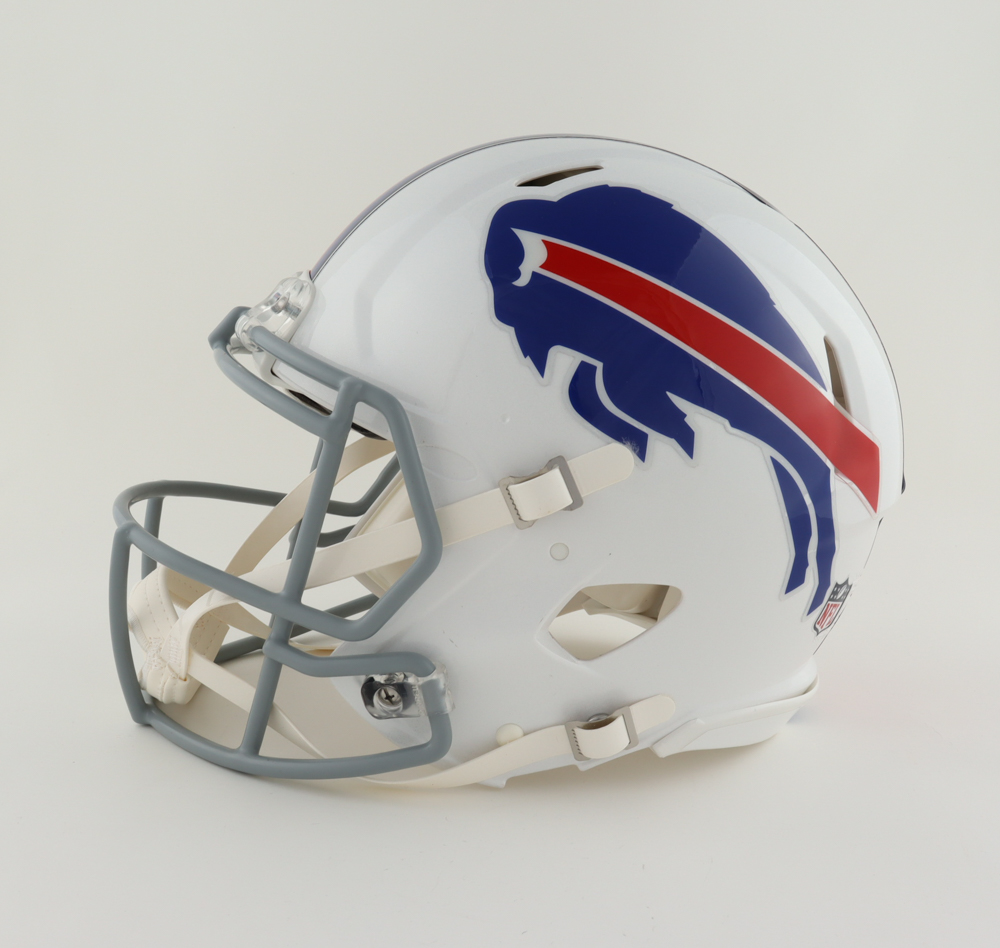 Stefon Diggs Signed Bills Full-Size Authentic On-Field Speed Helmet (Beckett) at PristineAuction.com Stefon Diggs Signed Bills Full-Size Authentic On-Field Speed Helmet (Beckett) at PristineAuction.com