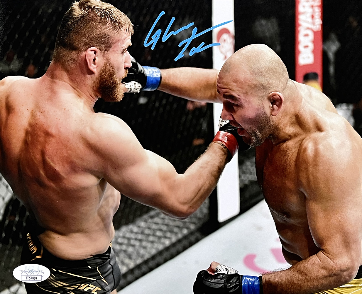 Glover Teixeira Signed UFC 8x10 Photo (JSA) at PristineAuction.com Glover Teixeira Signed UFC 8x10 Photo (JSA) at PristineAuction.com