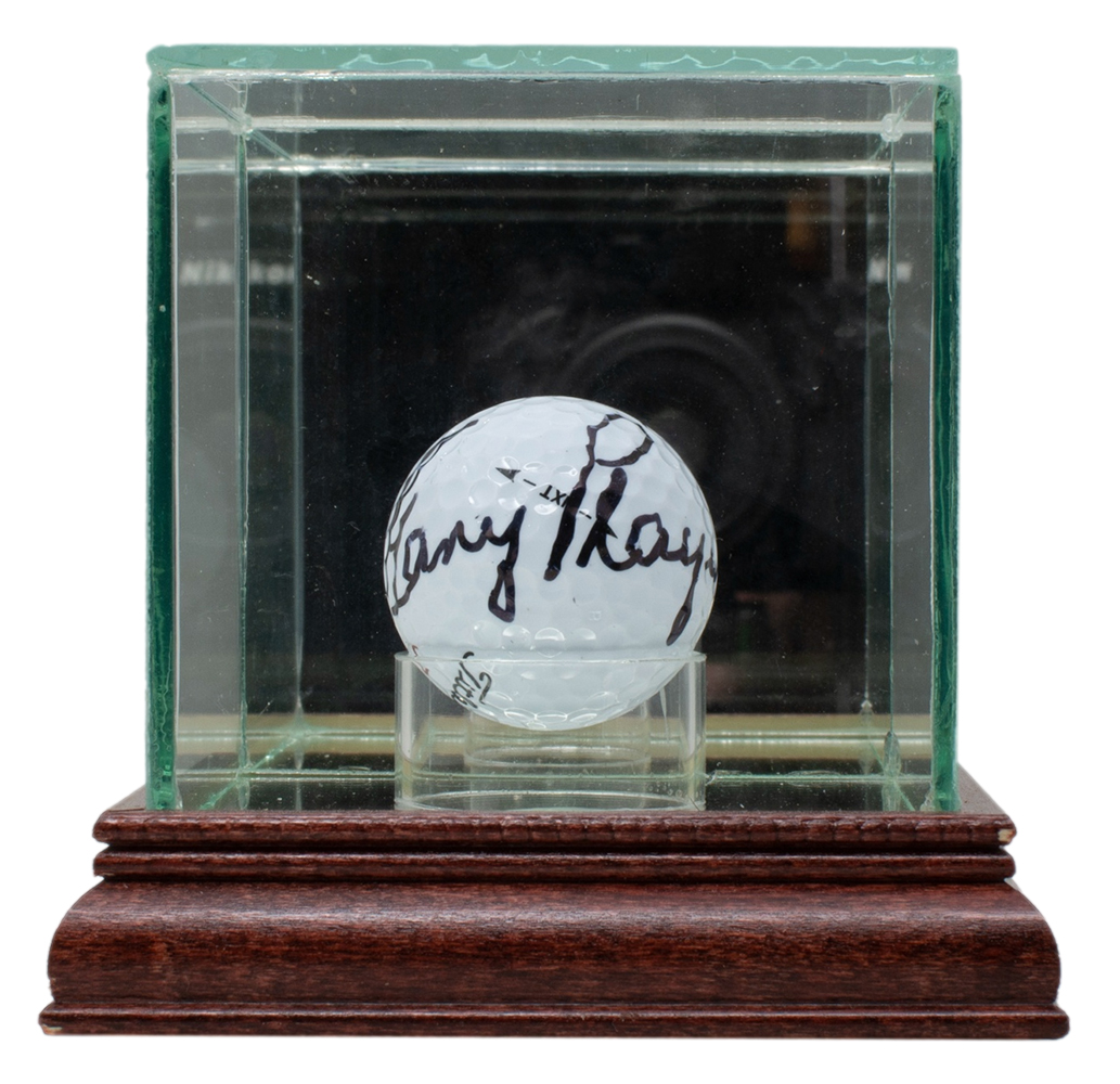 Gary Player Signed Masters Logo Golf Ball with Display Case (JSA) at PristineAuction.com Gary Player Signed Masters Logo Golf Ball with Display Case (JSA) at PristineAuction.com