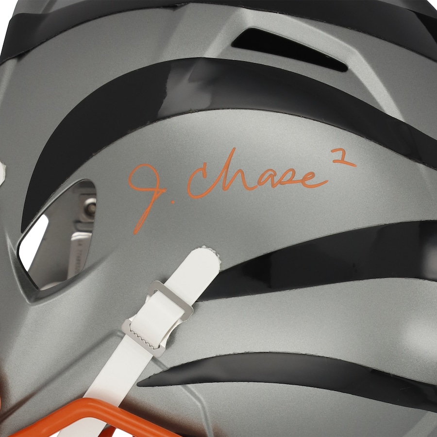 Ja'Marr Chase Signed Bengals Full-Size Flash Alternate Speed Helmet (Fanatics) at PristineAuction.com Ja'Marr Chase Signed Bengals Full-Size Flash Alternate Speed Helmet (Fanatics) at PristineAuction.com