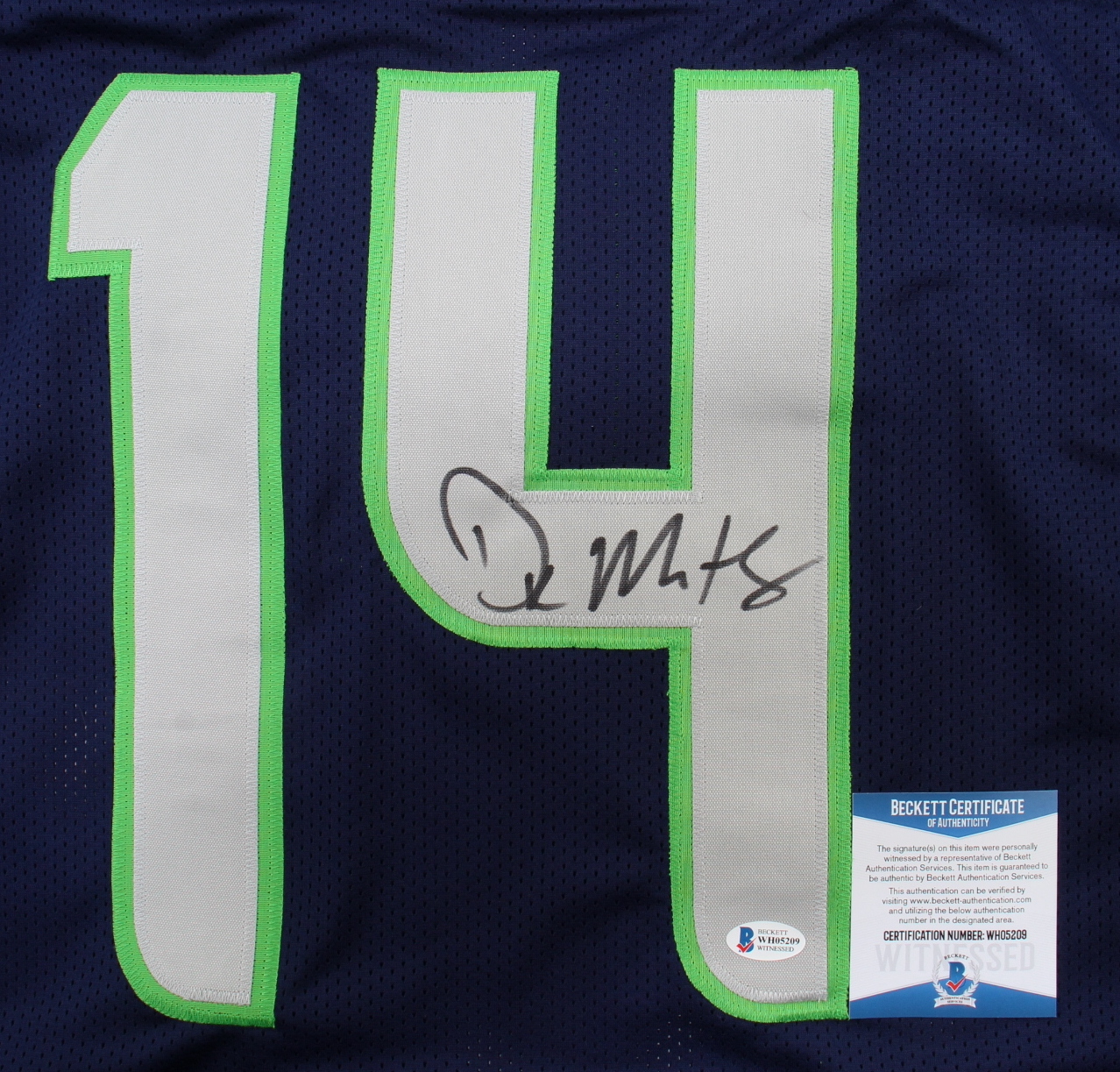 DK Metcalf Signed Jersey (Beckett COA) at PristineAuction.com DK Metcalf Signed Jersey (Beckett COA) at PristineAuction.com