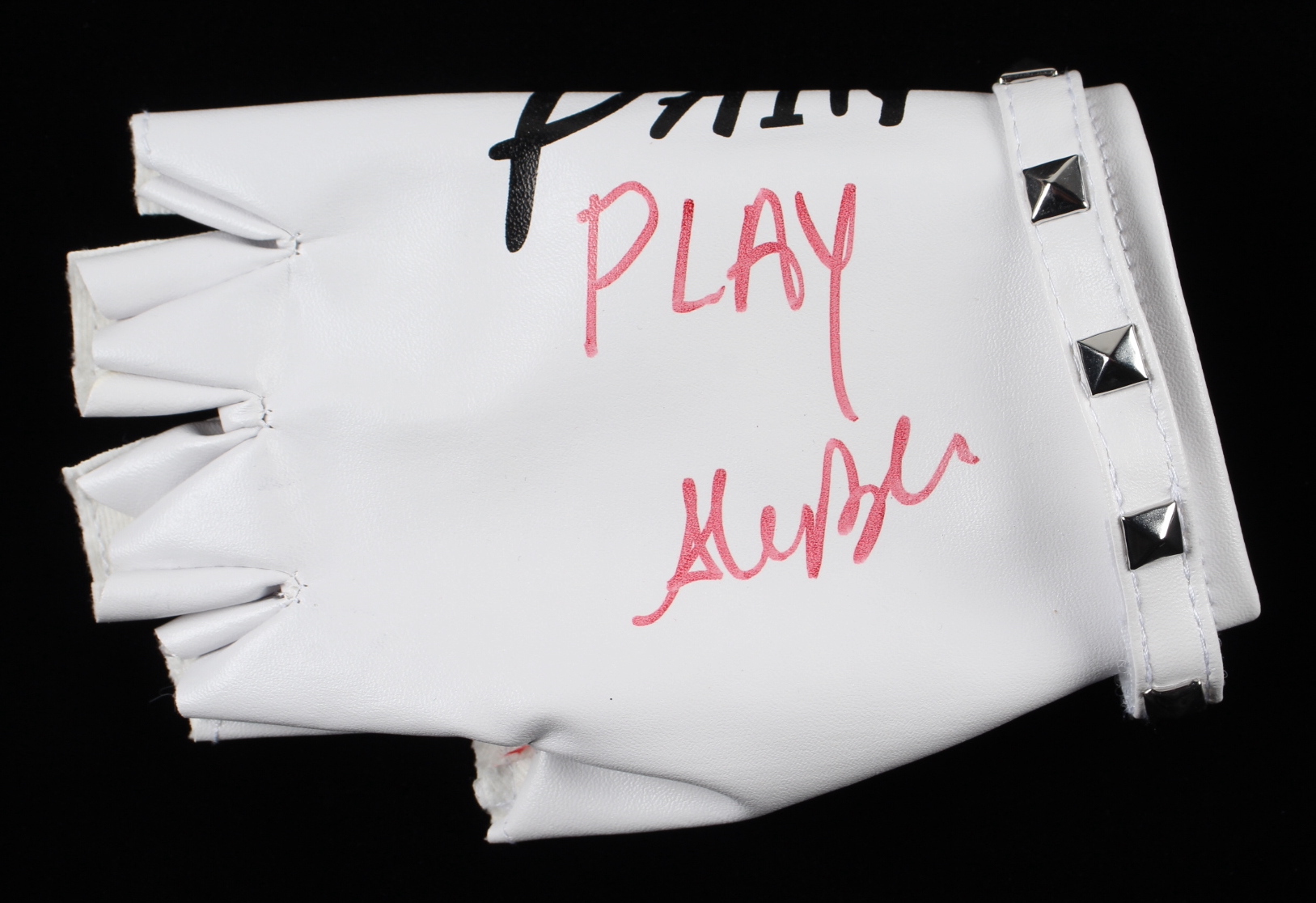 Alexa Bliss Signed Pain Logo Wrestling Glove Inscribed "Play" (Beckett) at PristineAuction.com Alexa Bliss Signed Pain Logo Wrestling Glove Inscribed "Play" (Beckett) at PristineAuction.com