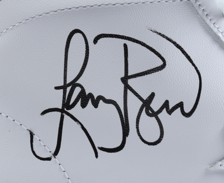 Larry Bird Signed Converse All-Star Leather Basketball Shoe (PSA COA) at PristineAuction.com Larry Bird Signed Converse All-Star Leather Basketball Shoe (PSA COA) at PristineAuction.com