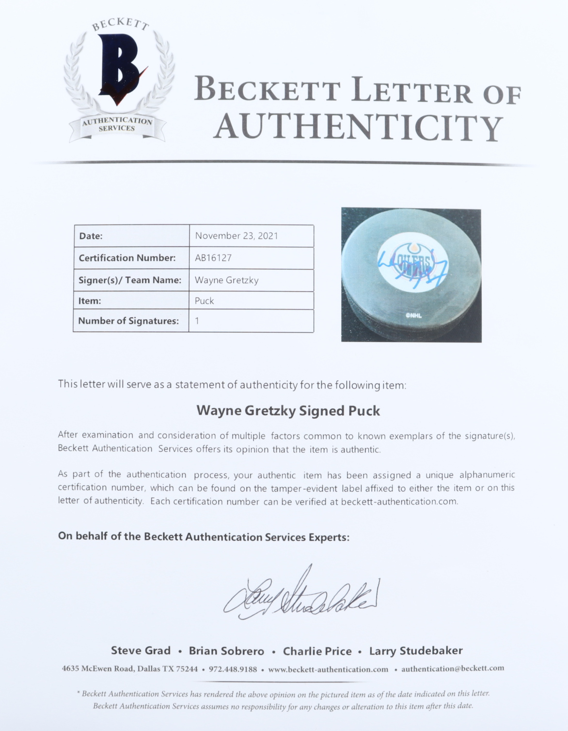 Wayne Gretzky Signed Oilers Logo Hockey Puck (Beckett) at PristineAuction.com Wayne Gretzky Signed Oilers Logo Hockey Puck (Beckett) at PristineAuction.com