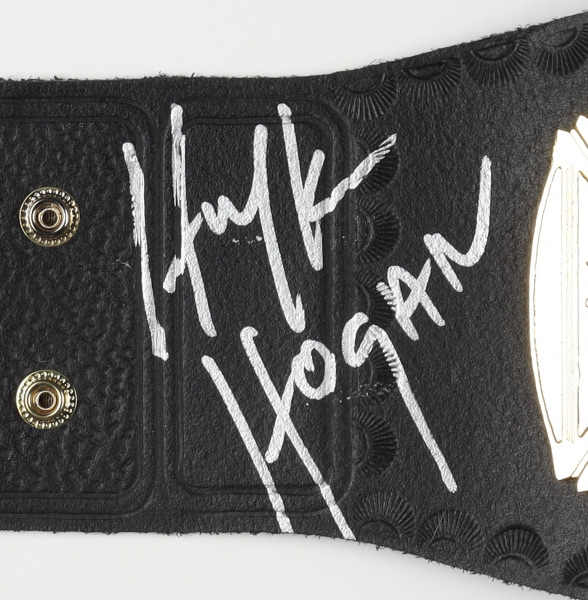 Hulk Hogan Signed WWE World Heavyweight Championship Belt (Hogan) at PristineAuction.com Hulk Hogan Signed WWE World Heavyweight Championship Belt (Hogan) at PristineAuction.com