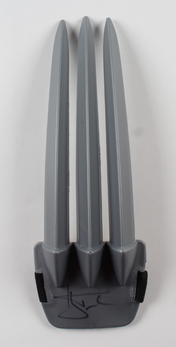 Hugh Jackman Signed "Wolverine" Replica Claws (AutographCOA COA) at PristineAuction.com Hugh Jackman Signed "Wolverine" Replica Claws (AutographCOA COA) at PristineAuction.com