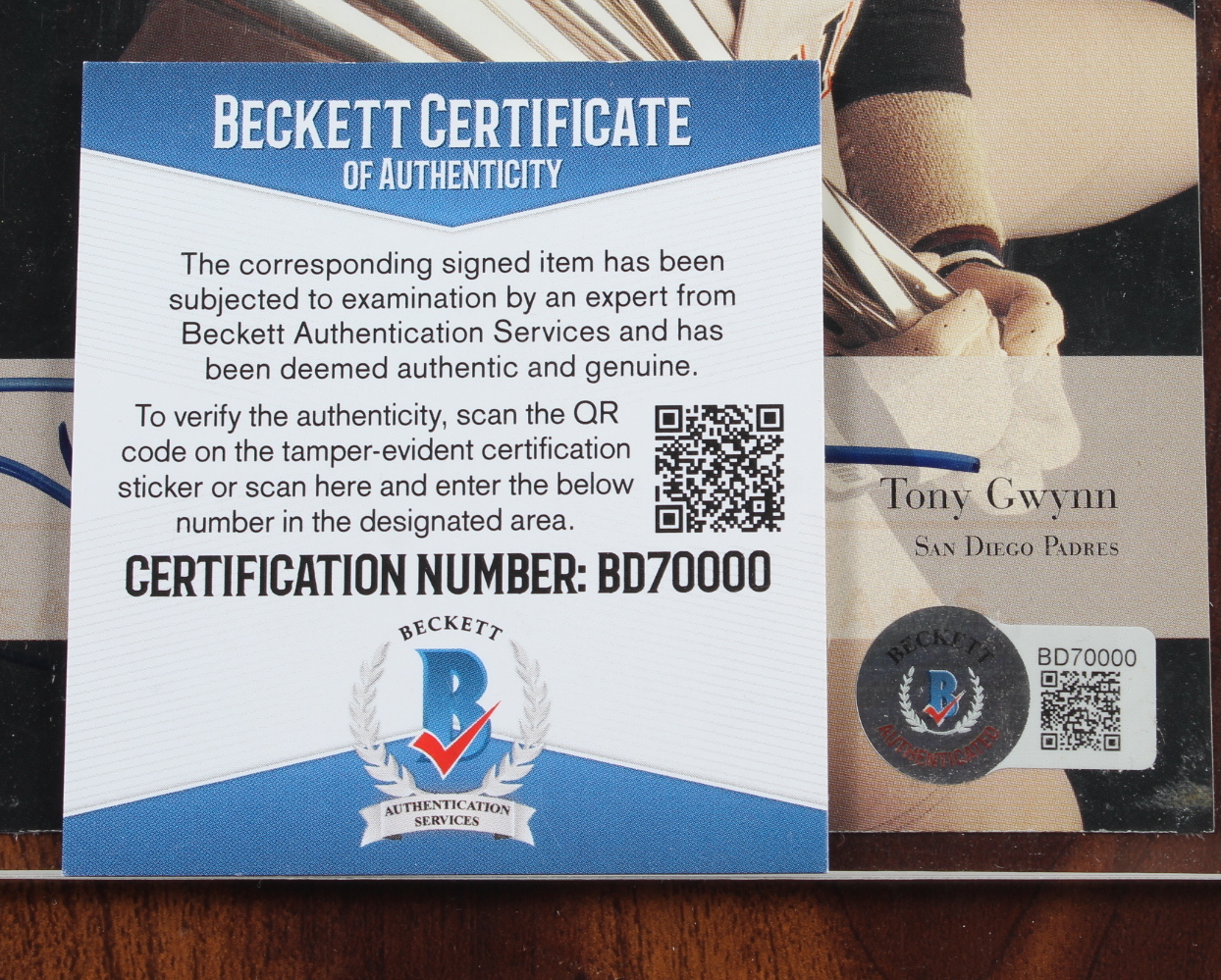 Tony Gwynn Signed Padres 9x12 Photo Plaque Display (Beckett) at PristineAuction.com Tony Gwynn Signed Padres 9x12 Photo Plaque Display (Beckett) at PristineAuction.com