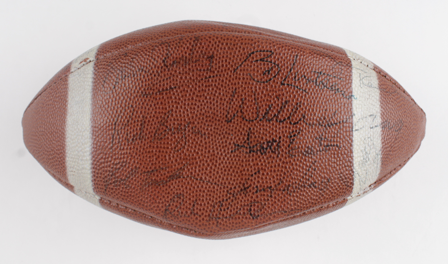 1970-71 Giants Football Team-Signed by (32) with Pete Case, Bob Tucker, Don Hermann, George Young, Bob Lortsema (JSA) at PristineAuction.com 1970-71 Giants Football Team-Signed by (32) with Pete Case, Bob Tucker, Don Hermann, George Young, Bob Lortsema (JSA) at PristineAuction.com