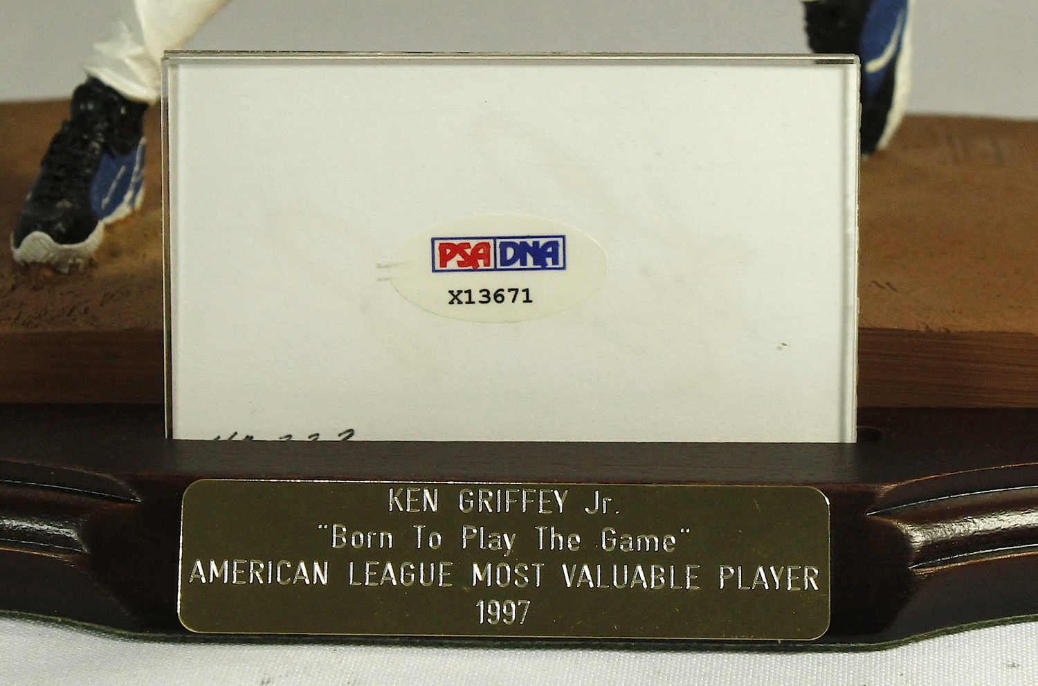 Ken Griffey Jr Signed Mariners The Art of Sport Figurine (PSA COA) at PristineAuction.com Ken Griffey Jr Signed Mariners The Art of Sport Figurine (PSA COA) at PristineAuction.com