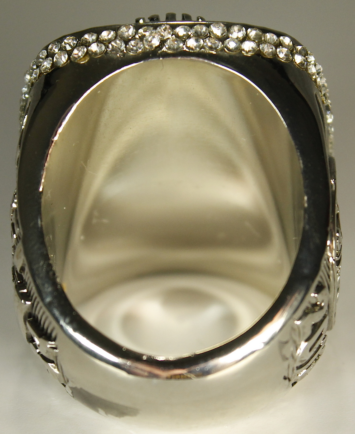 David Ortiz Red Sox High Quality Replica 2013 World Series Ring at PristineAuction.com David Ortiz Red Sox High Quality Replica 2013 World Series Ring at PristineAuction.com