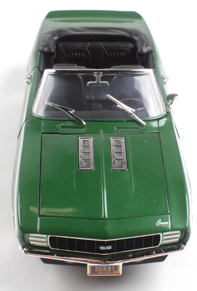 American Muscle 1969 Camaro SS396 1:18 Diecast Car at PristineAuction.com American Muscle 1969 Camaro SS396 1:18 Diecast Car at PristineAuction.com