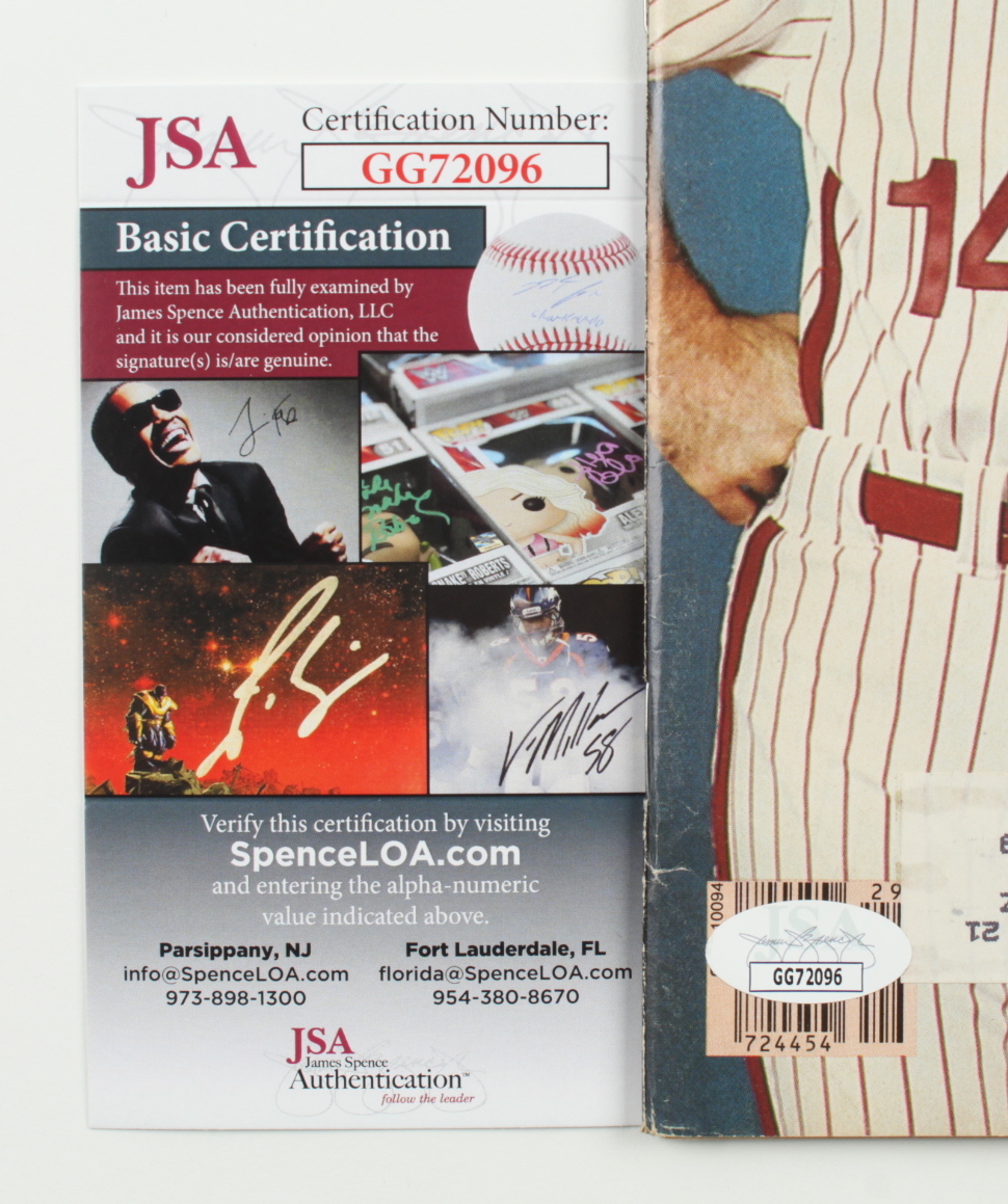 Carl Yastrzemski Signed 1982 Sports Illustrated Magazine (JSA) at PristineAuction.com Carl Yastrzemski Signed 1982 Sports Illustrated Magazine (JSA) at PristineAuction.com