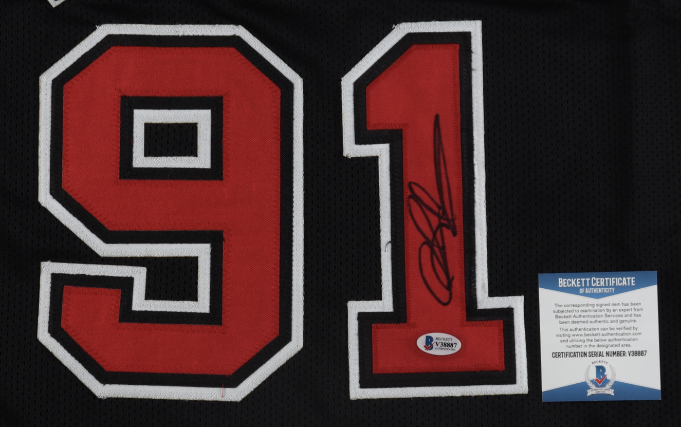 Dennis Rodman Signed Jersey (Beckett) at PristineAuction.com Dennis Rodman Signed Jersey (Beckett) at PristineAuction.com