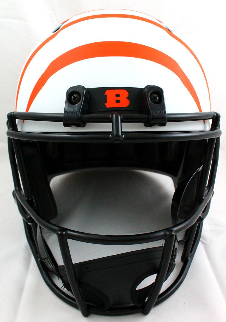 Ja'Marr Chase Signed Bengals Full-Size Lunar Eclipse Alternate Speed Helmet (Beckett & Chase) at PristineAuction.com Ja'Marr Chase Signed Bengals Full-Size Lunar Eclipse Alternate Speed Helmet (Beckett & Chase) at PristineAuction.com