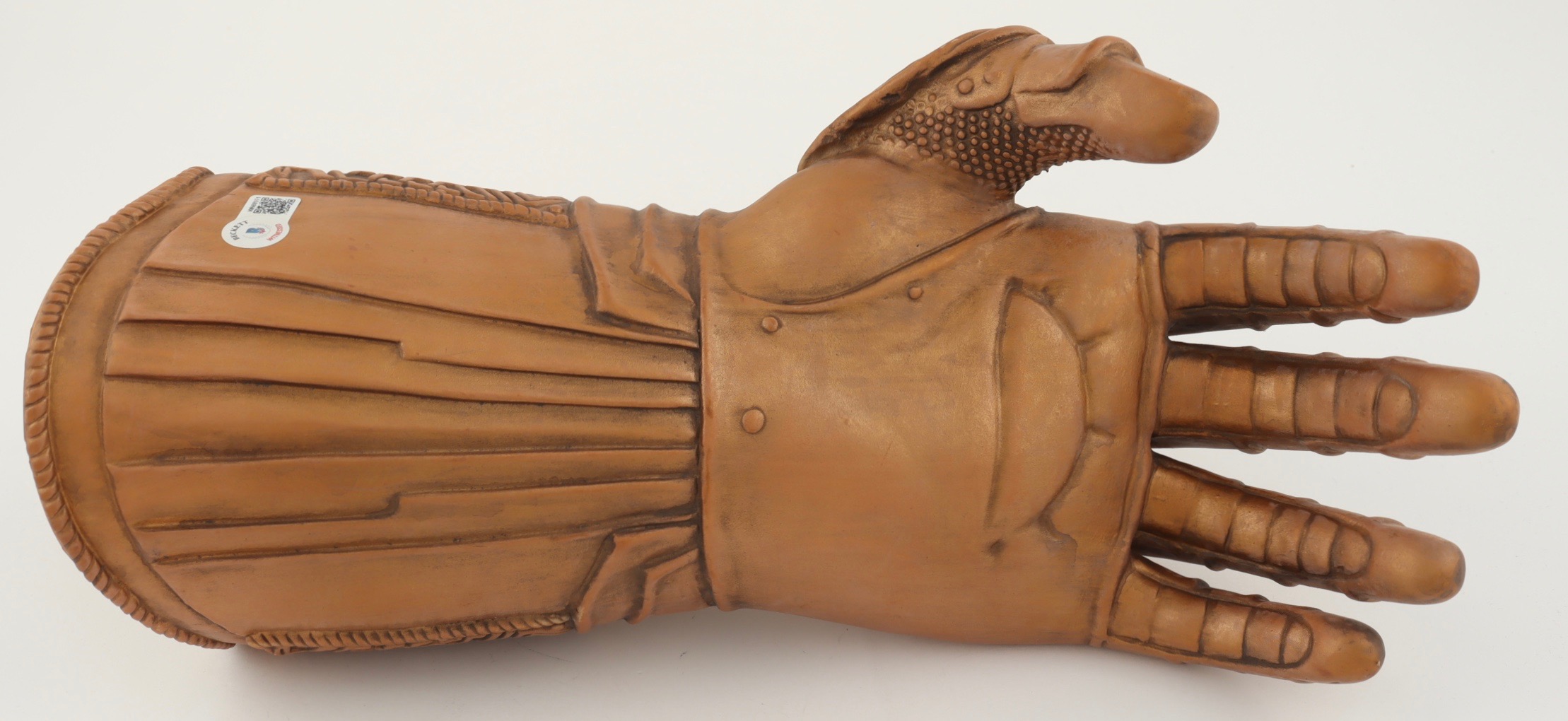 Josh Brolin Signed "Avengers" Infinity Gauntlet (Beckett) at PristineAuction.com Josh Brolin Signed "Avengers" Infinity Gauntlet (Beckett) at PristineAuction.com