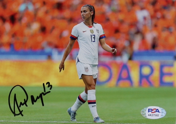 Alex Morgan Signed 5x7 Photo (PSA) at PristineAuction.com Alex Morgan Signed 5x7 Photo (PSA) at PristineAuction.com