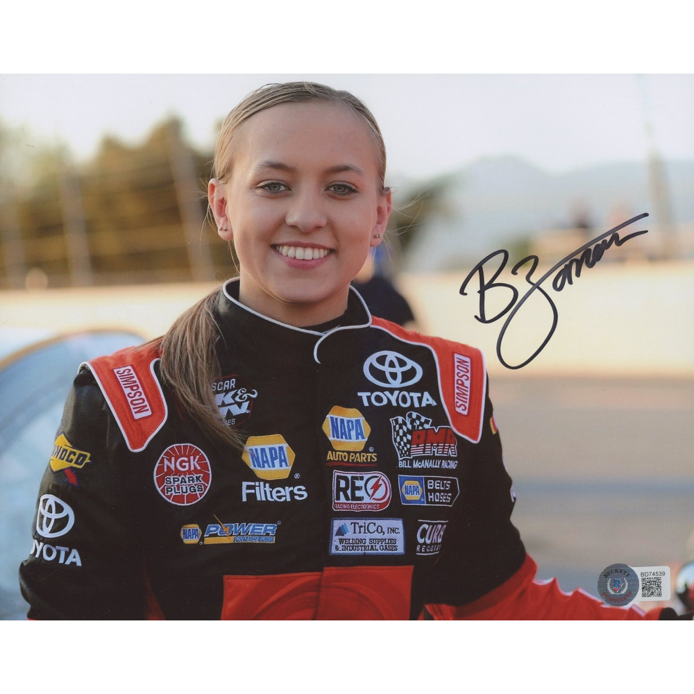 Brittney Zamora Signed 8x10 Photo (Beckett) Pristine Auction