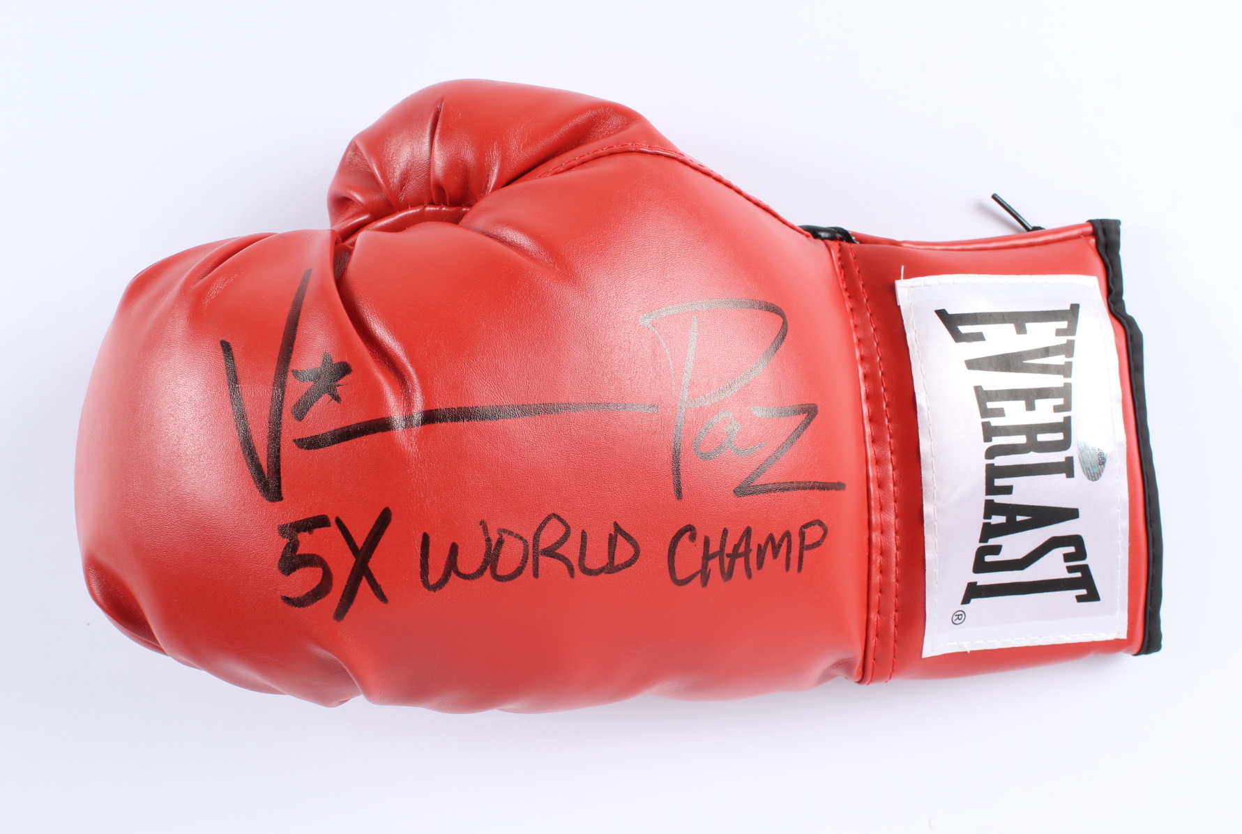Vinny Pazienza Signed Everlast Boxing Glove Inscribed "5x World Champ" (Schwartz) at PristineAuction.com Vinny Pazienza Signed Everlast Boxing Glove Inscribed "5x World Champ" (Schwartz) at PristineAuction.com