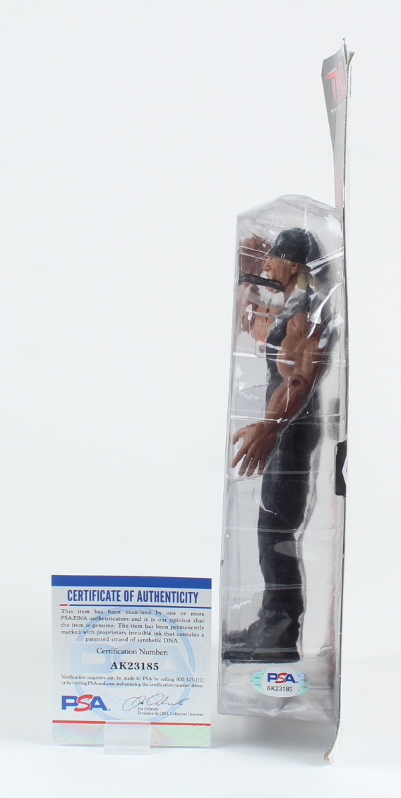Hulk Hogan Signed Action Figure (PSA) at PristineAuction.com Hulk Hogan Signed Action Figure (PSA) at PristineAuction.com