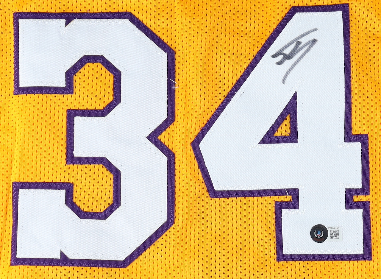 Shaquille O'Neal Signed Jersey (Beckett) at PristineAuction.com Shaquille O'Neal Signed Jersey (Beckett) at PristineAuction.com