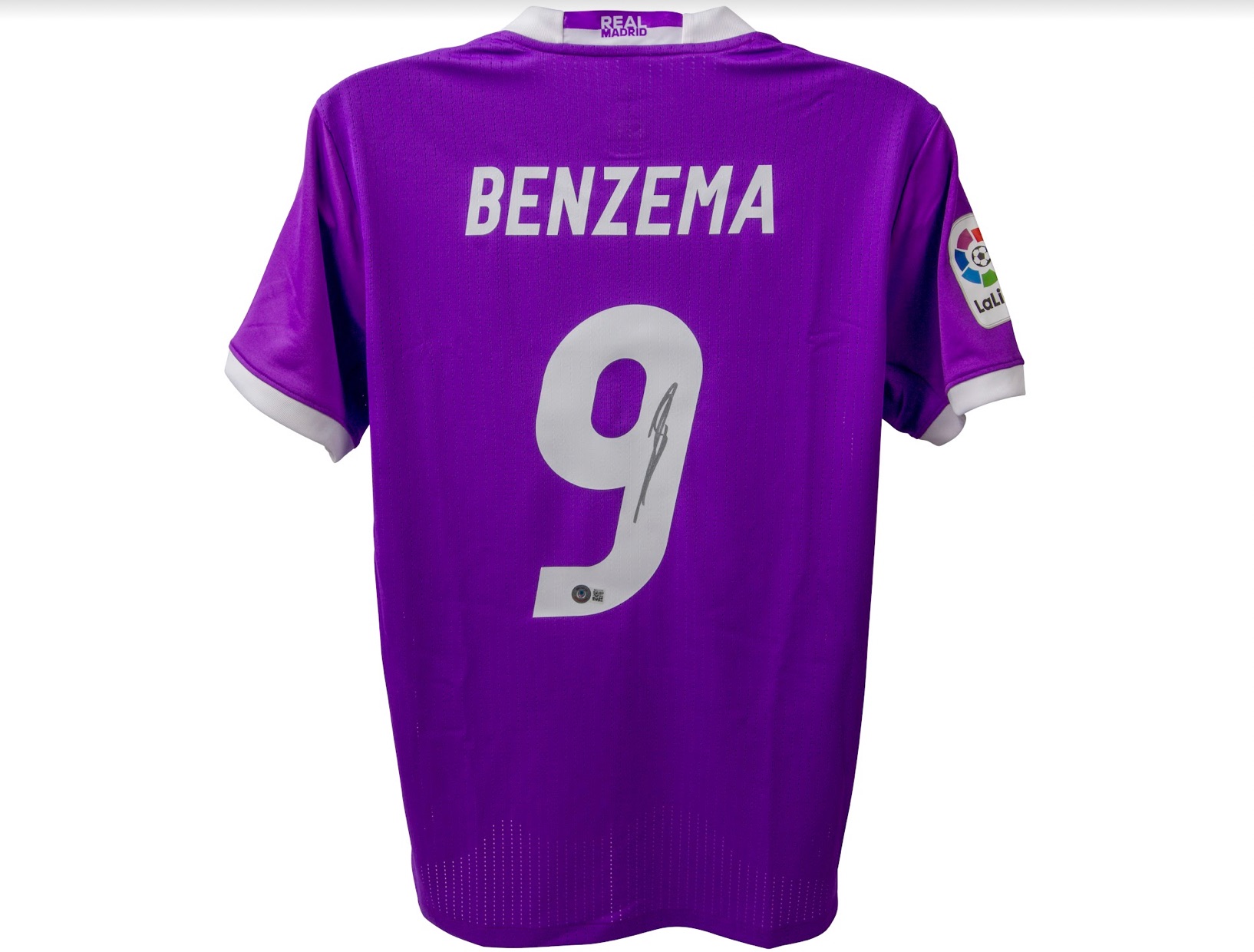 Karim Benzema Signed Real Madrid Jersey (Beckett) at PristineAuction.com Karim Benzema Signed Real Madrid Jersey (Beckett) at PristineAuction.com