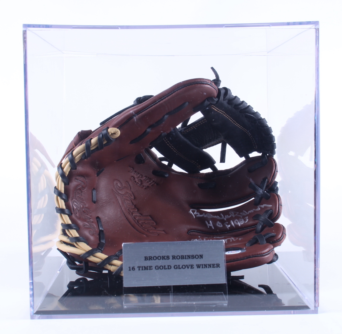 Brooks Robinson Signed Rawlings Baseball Glove Inscribed "HOF 1983", "16x GG" & "1970 WS MVP" with Display Case (PSA) at PristineAuction.com Brooks Robinson Signed Rawlings Baseball Glove Inscribed "HOF 1983", "16x GG" & "1970 WS MVP" with Display Case (PSA) at PristineAuction.com