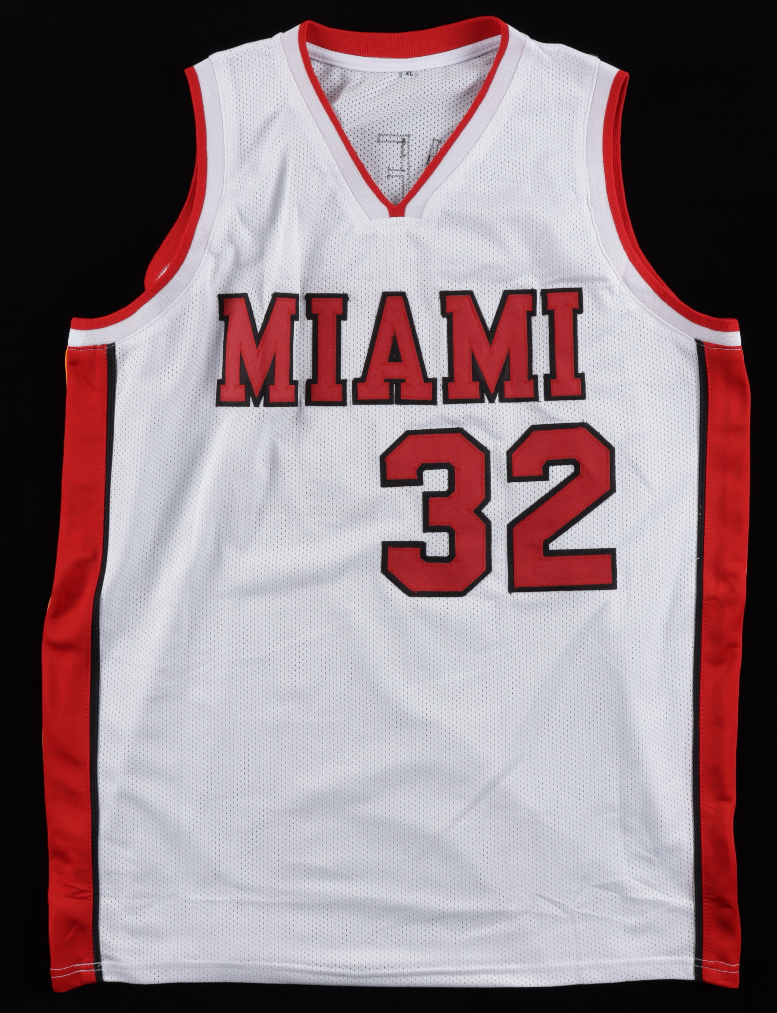 Shaquille O'Neal Signed Jersey (Beckett) at PristineAuction.com Shaquille O'Neal Signed Jersey (Beckett) at PristineAuction.com