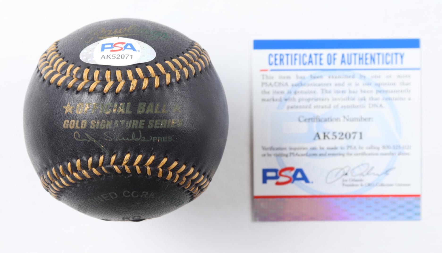 Gaylord Perry Signed Gold Signature Series Black Leather Baseball (PSA) at PristineAuction.com Gaylord Perry Signed Gold Signature Series Black Leather Baseball (PSA) at PristineAuction.com