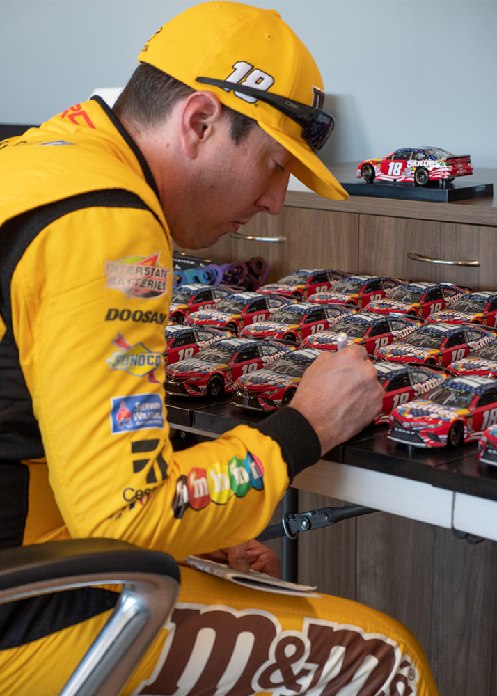 Kyle Busch Signed 2019 NASCAR #18 Skittles - Bristol Win - Raced Version - 1:24 Premium Action Diecast Car (PA) at PristineAuction.com Kyle Busch Signed 2019 NASCAR #18 Skittles - Bristol Win - Raced Version - 1:24 Premium Action Diecast Car (PA) at PristineAuction.com