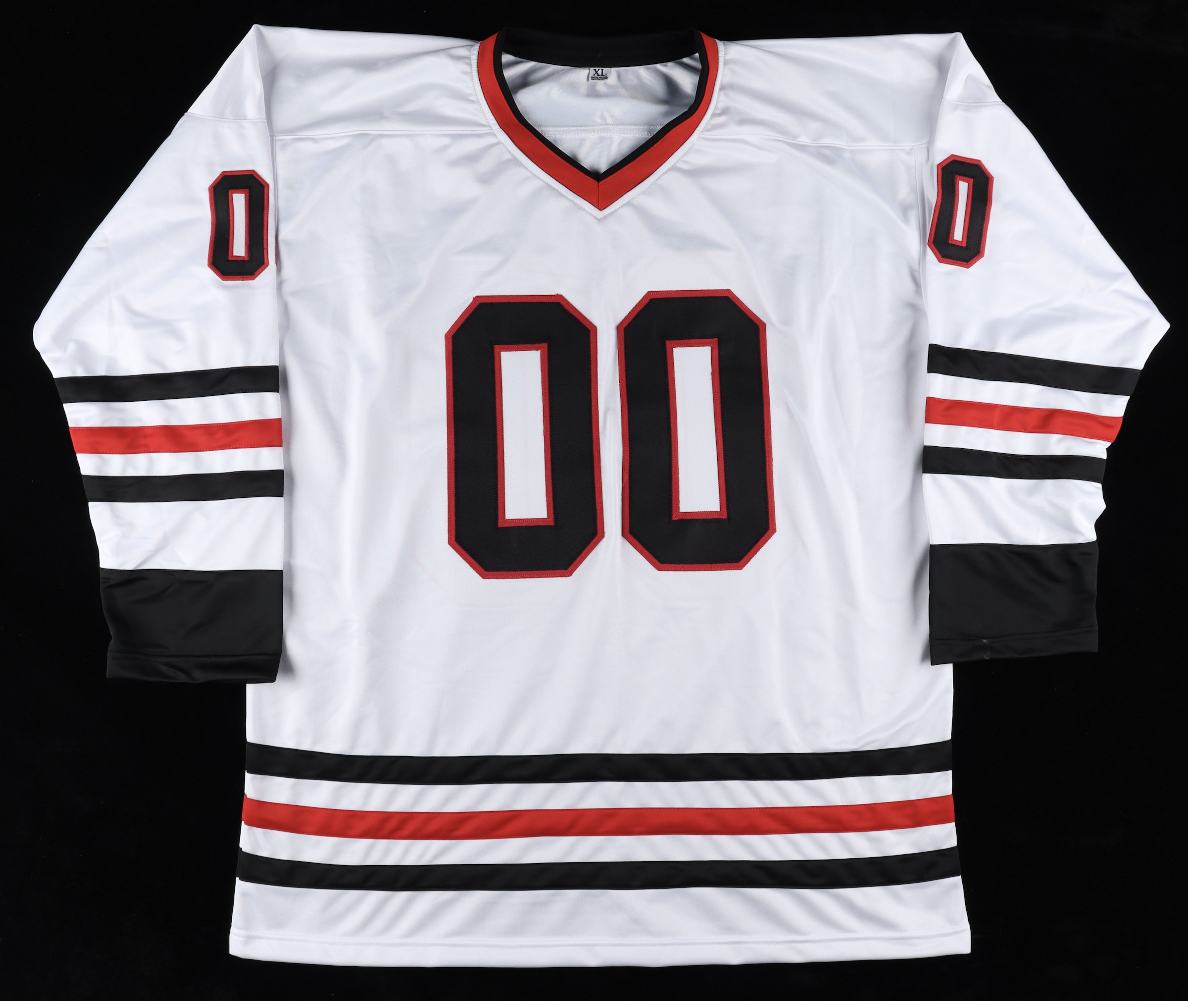 Chevy Chase Signed Jersey (Beckett) at PristineAuction.com Chevy Chase Signed Jersey (Beckett) at PristineAuction.com