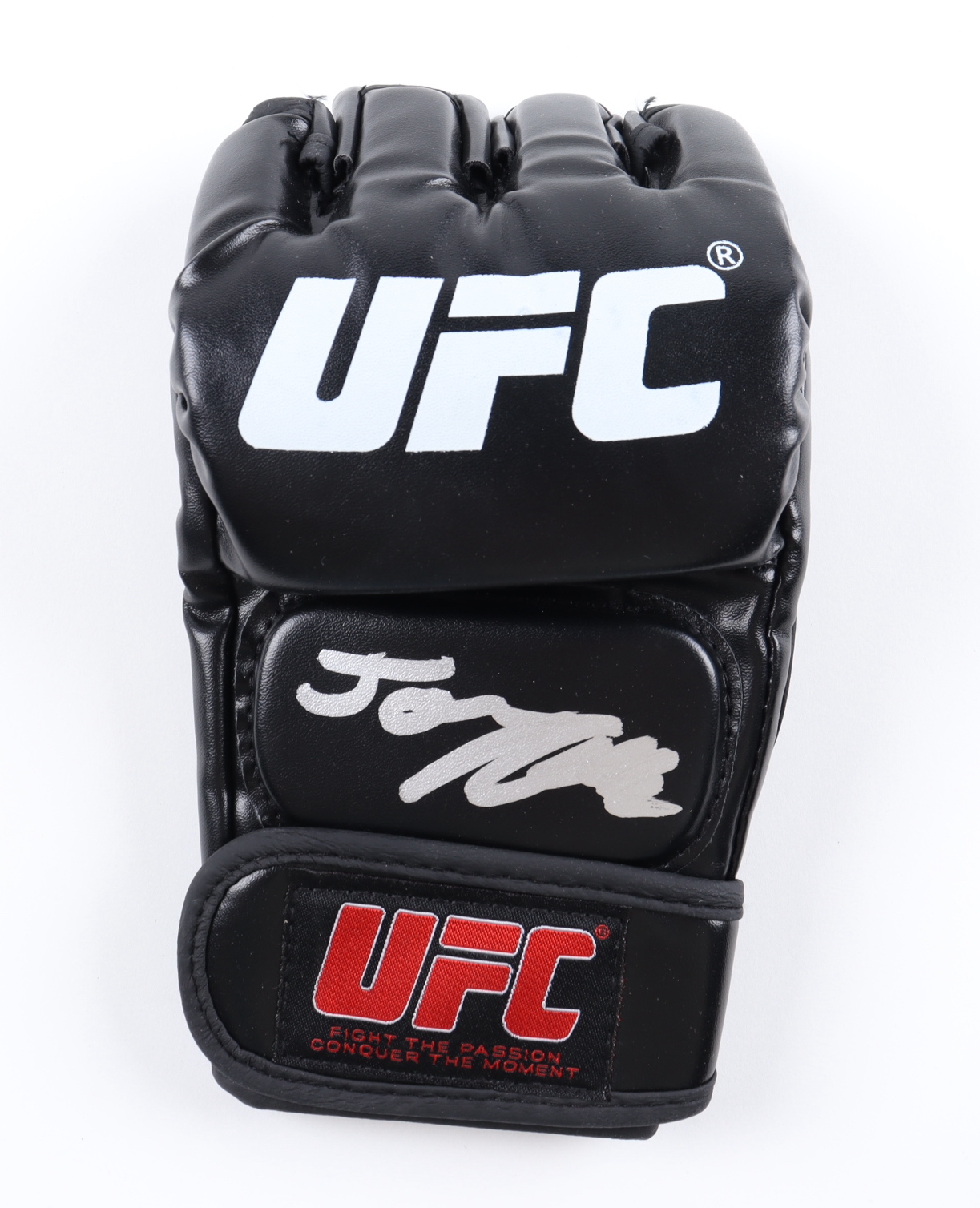 Jorge Masvidal Signed UFC Glove (JSA) at PristineAuction.com Jorge Masvidal Signed UFC Glove (JSA) at PristineAuction.com