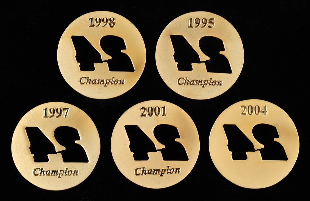 Jeff Gordon Commemorative Coin Set with Case at PristineAuction.com Jeff Gordon Commemorative Coin Set with Case at PristineAuction.com