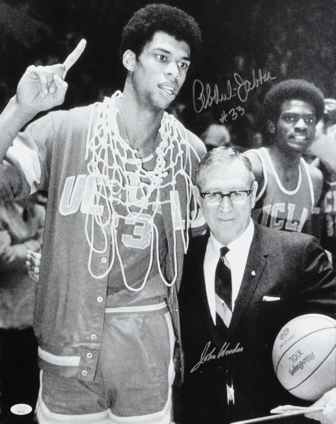 Kareem Abdul-Jabbar & John Wooden Signed UCLA Bruins 16x20 Photo (JSA) at PristineAuction.com Kareem Abdul-Jabbar & John Wooden Signed UCLA Bruins 16x20 Photo (JSA) at PristineAuction.com