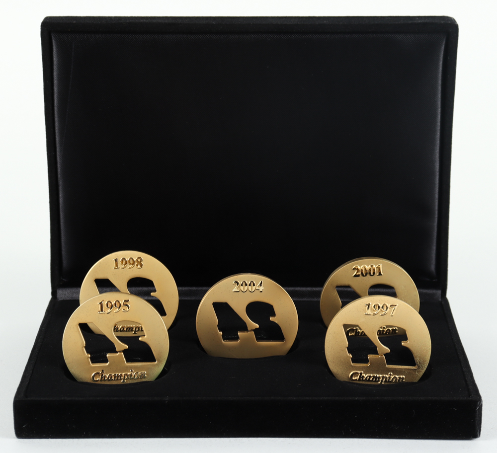 Jeff Gordon Commemorative Coin Set with Case at PristineAuction.com Jeff Gordon Commemorative Coin Set with Case at PristineAuction.com