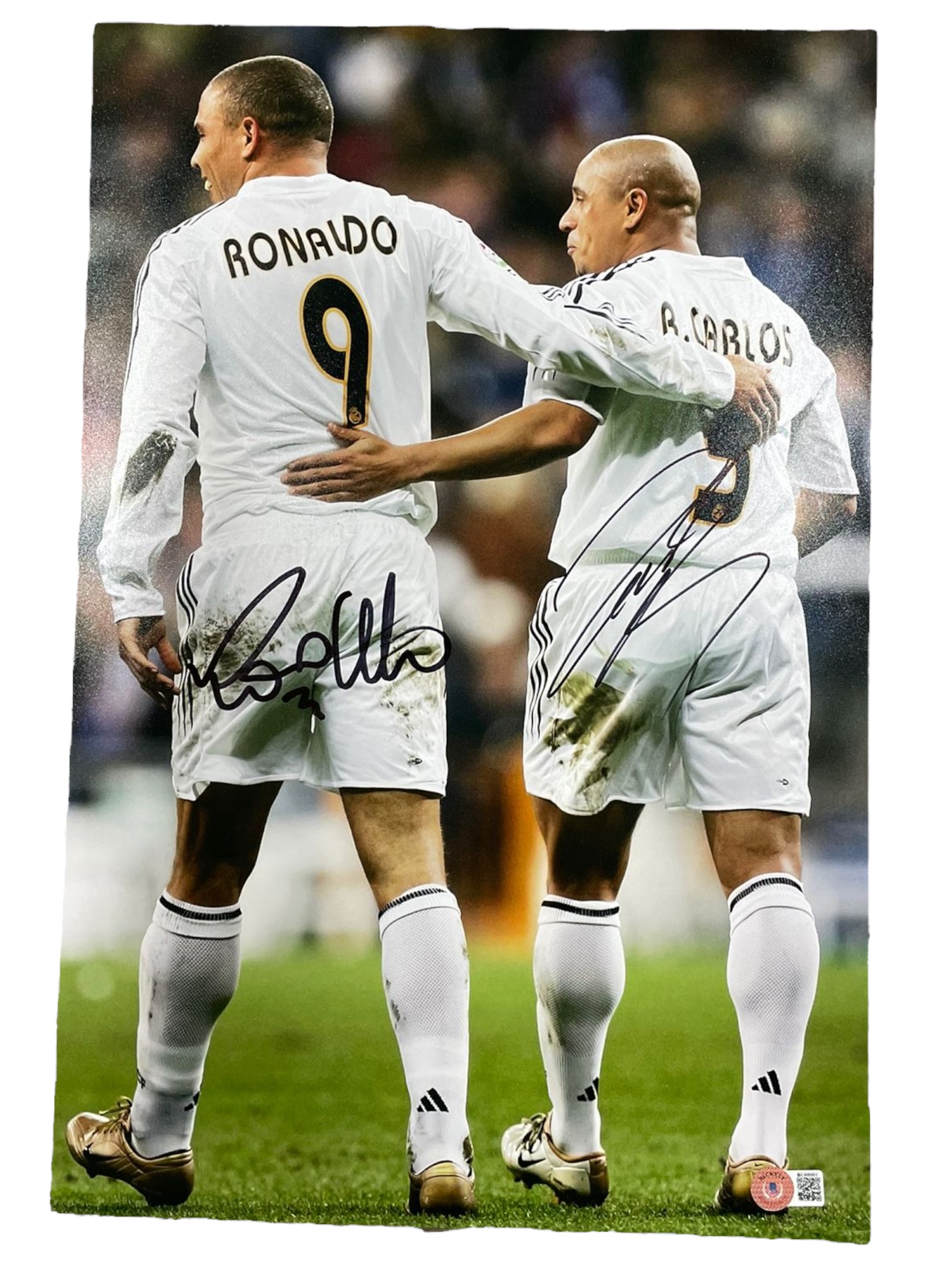 Roberto Carlos & Ronaldo Nazario Signed Team Brazil 12x16 Photo (Beckett) at PristineAuction.com Roberto Carlos & Ronaldo Nazario Signed Team Brazil 12x16 Photo (Beckett) at PristineAuction.com