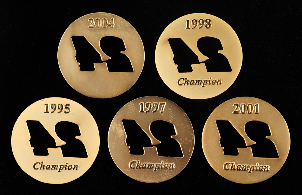 Jeff Gordon Commemorative Coin Set with Case at PristineAuction.com Jeff Gordon Commemorative Coin Set with Case at PristineAuction.com