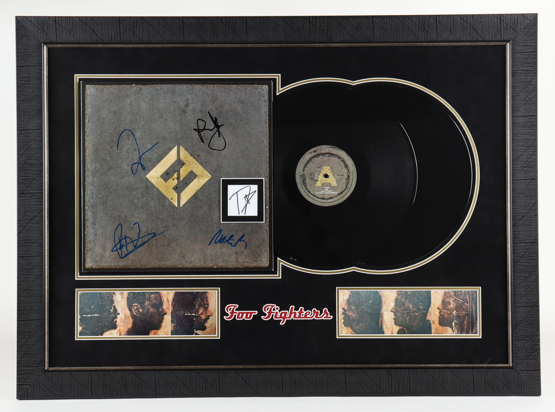 Foo Fighters 24.5x33.5 Custom Framed Record Display Signed By (5) with Dave Grohl, Taylor Hawkins, Nate Mendel, Pat Smear (JSA) at PristineAuction.com Foo Fighters 24.5x33.5 Custom Framed Record Display Signed By (5) with Dave Grohl, Taylor Hawkins, Nate Mendel, Pat Smear (JSA) at PristineAuction.com